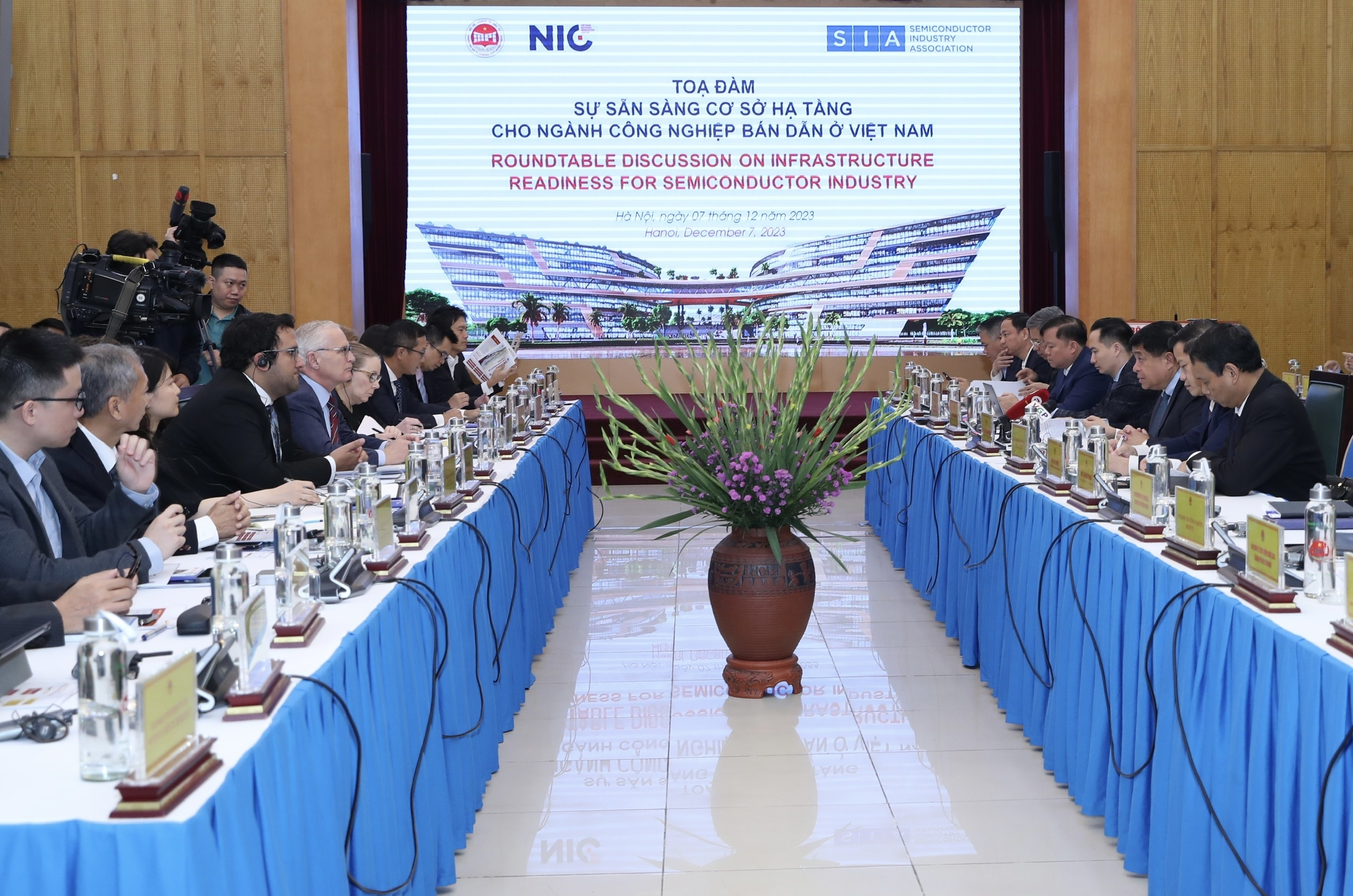 Việt Nam đã chuẩn bị những điều kiện tốt nhất về hạ tầng, đáp ứng được các yêu cầu của ngành công nghiệp bán dẫn