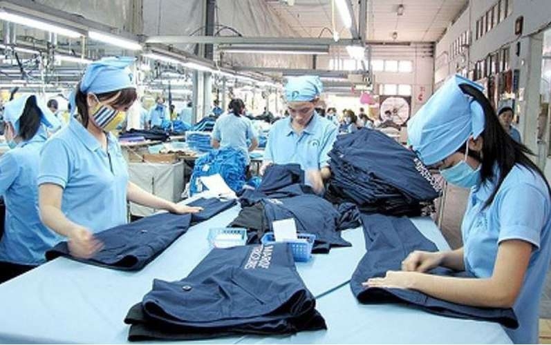 Tác động của cấu trúc vốn đến hiệu quả hoạt động của các doanh nghiệp sản xuất hàng tiêu dùng tại Việt Nam