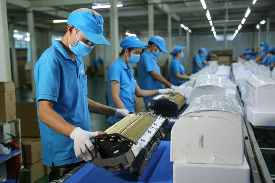 Phân tích tác động của chất lượng thể chế tới hiệu quả kỹ thuật của doanh nghiệp trong ngành công nghiệp hỗ trợ tại Việt Nam