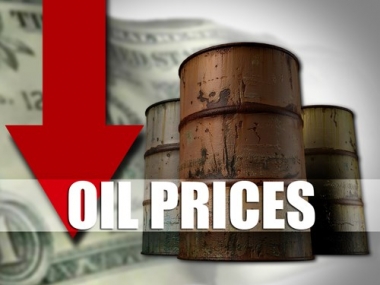 Những nhân tố chính kéo giá dầu giảm sâu