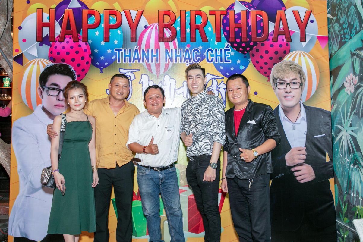 Cận cảnh tiệc sinh nhật hoành tráng của ca sĩ nhạc chế Hồ Minh Tài