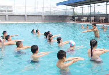 Giai đoạn 2016-2020: Ít nhất 50% cơ sở giáo dục phổ thông dạy bơi cho học sinh