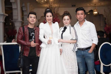 Nữ hoàng sắc đẹp Kim Trang rạng rỡ trong tiệc sinh nhật