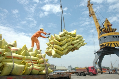 Xuất khẩu gạo cả năm khó về đích