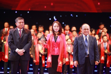 FLC vào Top 10 Sao Vàng Đất Việt trách nhiệm xã hội 2015