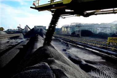 Nhập khẩu than lên tới hơn 10 triệu tấn, có đáng lo ngại?