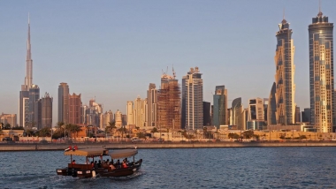 IMF nâng mức dự báo tăng trưởng của UAE về dầu mỏ và chi tiêu chính phủ