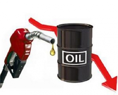 Xăng, dầu quay đầu giảm giá