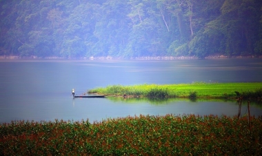 Hồ Ba Bể: Biển hồ trên núi, tiên cảnh giữa rừng