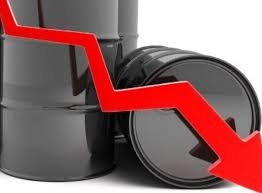 Giá xăng dầu lao dốc “đẩy” CPI 2 đầu tàu đất nước giảm