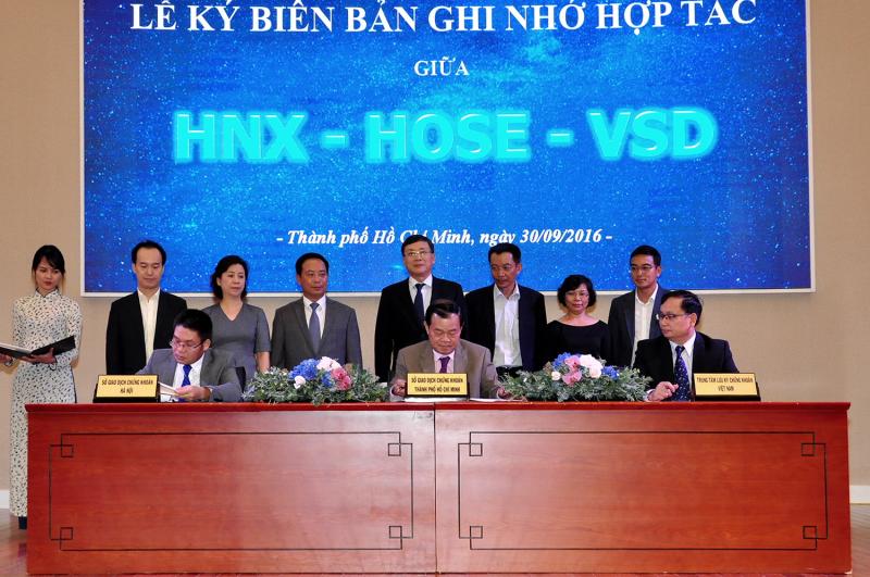 Thành lập Sở Giao dịch chứng khoán Việt Nam, hồi hộp chờ khung nhân sự mới