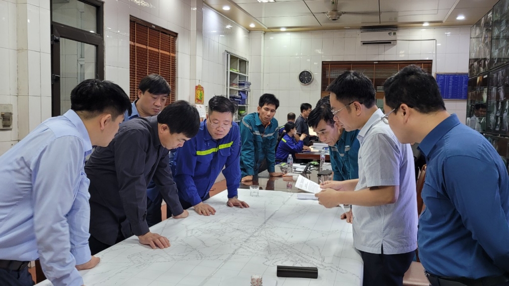 TKV phối hợp các cơ quan hữu quan sớm khắc phục hậu quả sự cố hầm lò tại Quảng Ninh