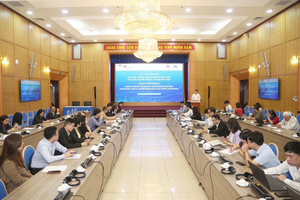 Báo cáo "Thúc đẩy Chuyển đổi số, Chuyển đổi xanh": Doanh nghiệp Việt Nam đẩy mạnh chuyển đổi kép để bứt phá trong thời đại 4.0