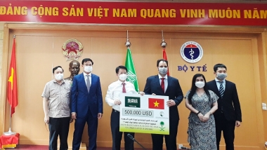 Việt Nam tiếp nhận hỗ trợ vật tư y tế từ Ả-rập Xê-út