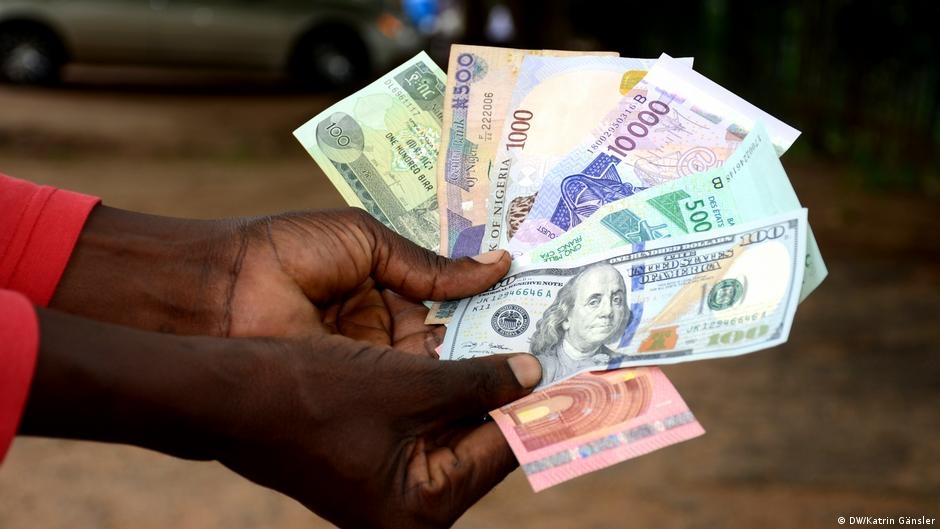 Tại sao một số nước châu Phi lại phải in tiền ở nước ngoài?