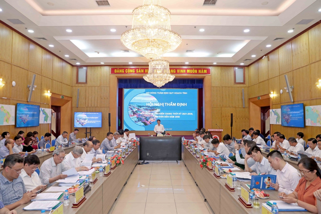 Thời kỳ 2021-2030: Định hướng phát triển Kiên Giang thành trung tâm kinh tế biển của quốc gia