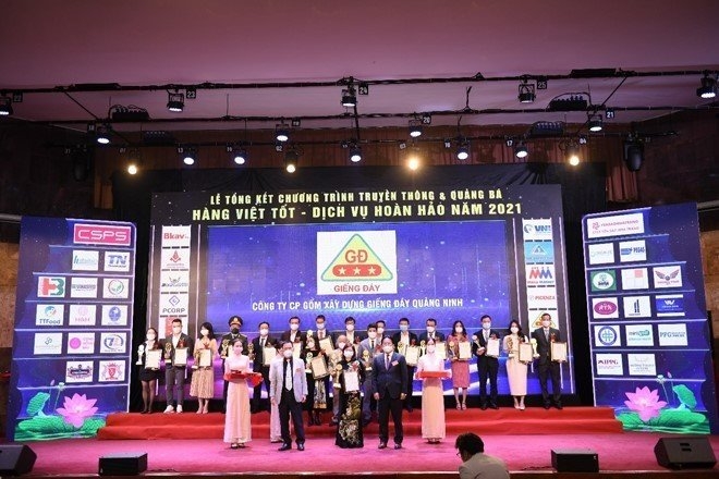 Công ty Gốm Xây dựng Giếng Đáy Quảng Ninh ra mắt sản phẩm ngói màu AICHI, bảo hành tới 20 năm