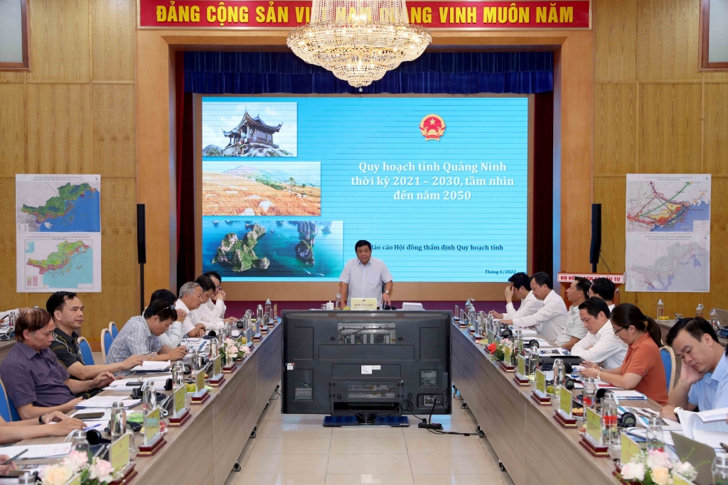 Bộ trưởng Nguyễn Chí Dũng: Tin tưởng Quảng Ninh sẽ viết nên một câu chuyện phát triển mới