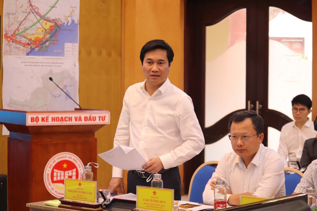Bộ trưởng Nguyễn Chí Dũng: Tin tưởng Quảng Ninh sẽ viết nên một câu chuyện phát triển mới