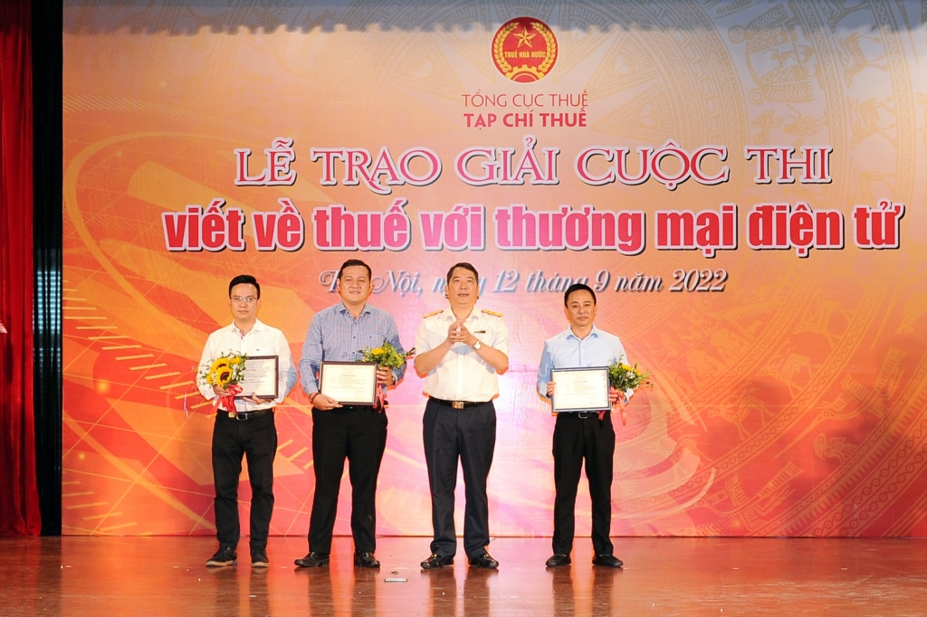 Tạp chí Kinh tế và Dự báo đạt giải B cuộc thi viết về thuế thương mại điện tử