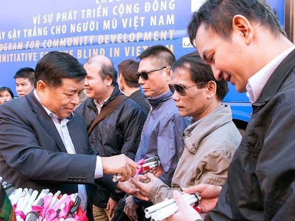 Bộ trưởng Bộ Kế hoạch và Đầu tư Nguyễn Chí Dũng được vinh danh Giải thưởng Cống hiến