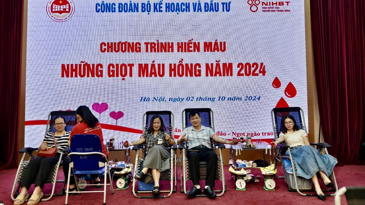 Ngày hội hiến máu lần thứ 14 của Bộ Kế hoạch và Đầu tư: Đã có 230 đơn vị máu được hiến tặng