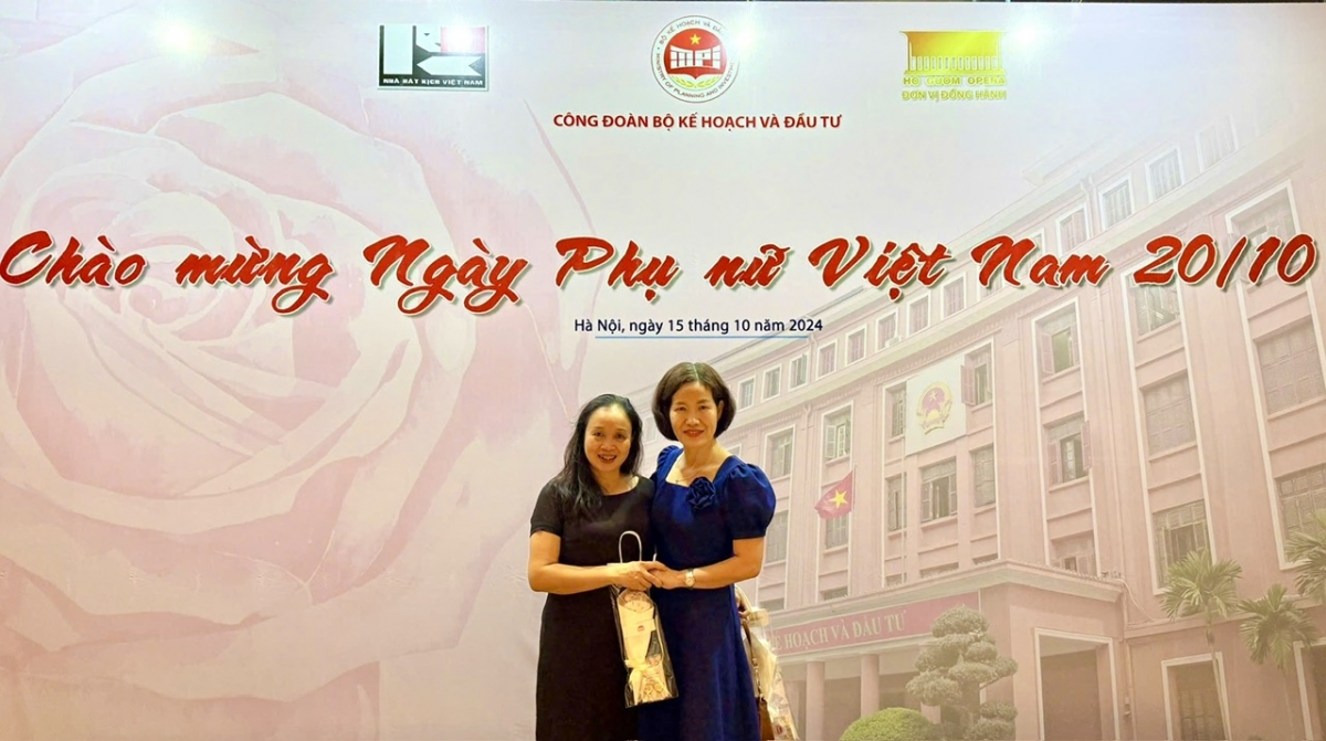 Tôn vinh những đóng góp to lớn của chị em phụ nữ Bộ Kế hoạch và Đầu tư nhân ngày Phụ nữ Việt Nam