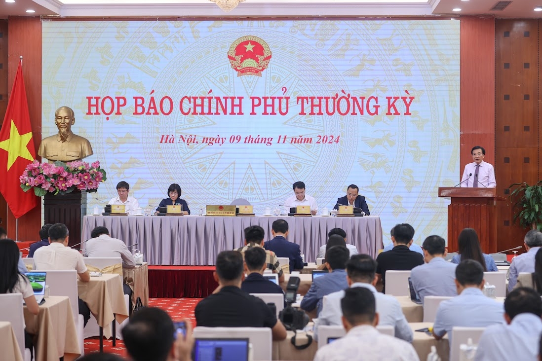 Phấn đấu đạt và vượt toàn bộ 15/15 chỉ tiêu chủ yếu của năm 2024