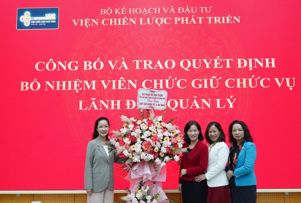 Công bố Quyết định Bổ nhiệm Tổng Biên tập Tạp chí Kinh tế và Dự báo Công bố Quyết định Bổ nhiệm Tổng Biên tập Tạp chí Kinh tế và Dự báo