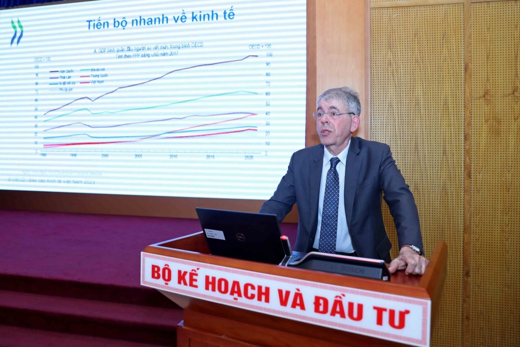OECD dự báo, kinh tế Việt Nam tăng trưởng vững chắc trong năm 2023-2024