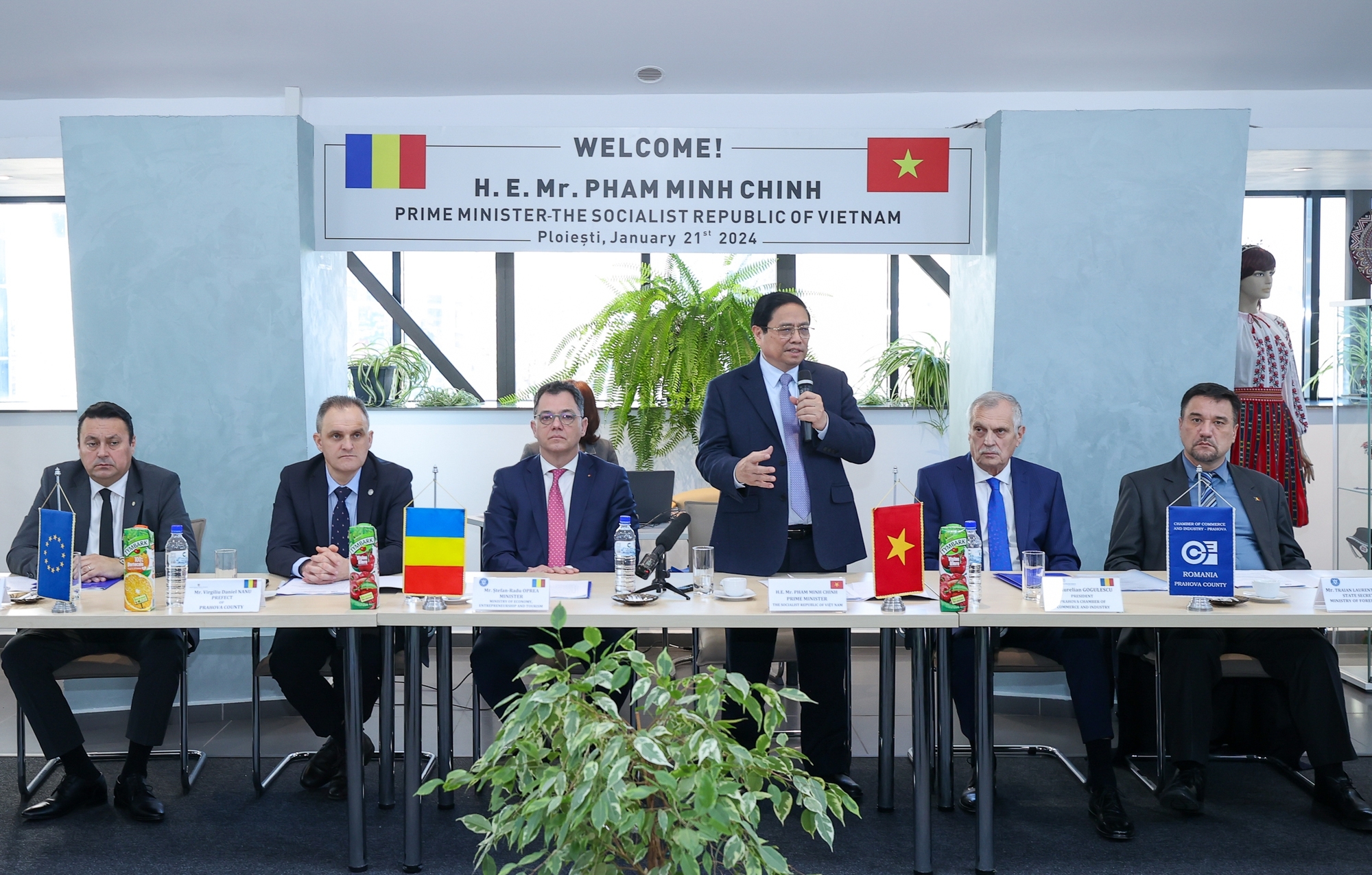 Việt Nam sẵn sàng làm mới những động lực hợp tác cũ và thúc đẩy những động lực hợp tác mới với Romania