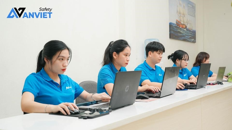 Đồng phục bảo hộ An Việt: Bảo vệ toàn diện cho người lao động