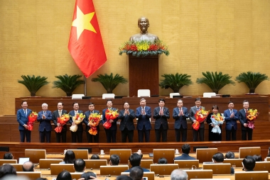 Ông Lê Minh Hoan và ông Vũ Hồng Thanh được bầu giữ chức Phó Chủ tịch Quốc hội