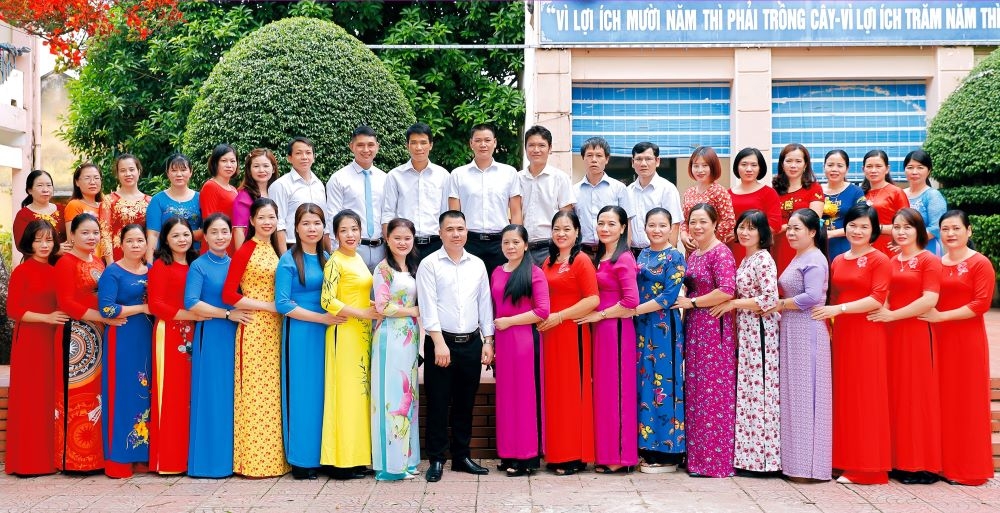 Ban Giám hiệu Trường Tiểu học Nam Thanh luôn đi đầu trong đổi mới quản lý giáo dục