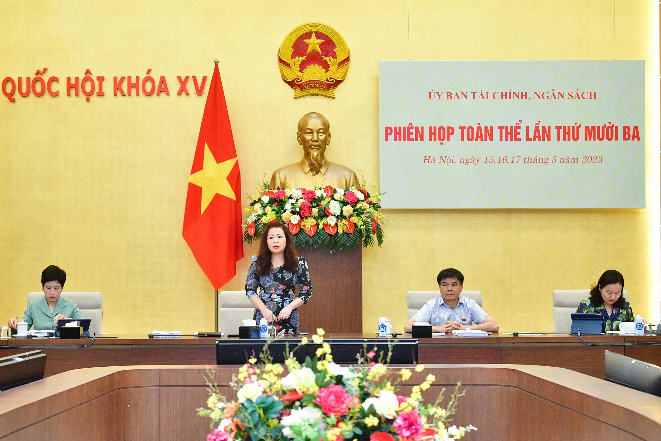 Xây dựng các cơ chế, chính sách đặc thù, vượt trội cho TP. Hồ Chí Minh