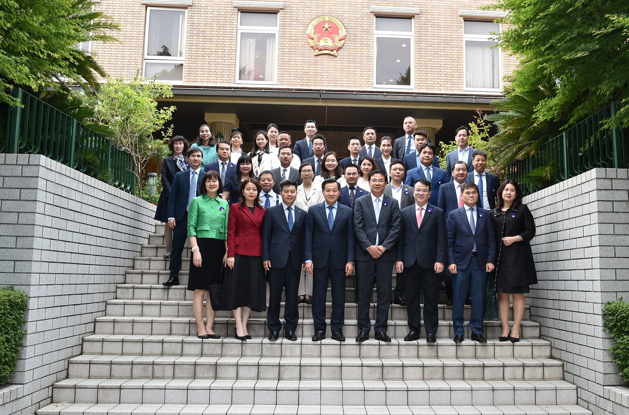 Đề nghị Nhật Bản hợp tác đào tạo nguồn nhân lực cho Việt Nam trong ngành bán dẫn