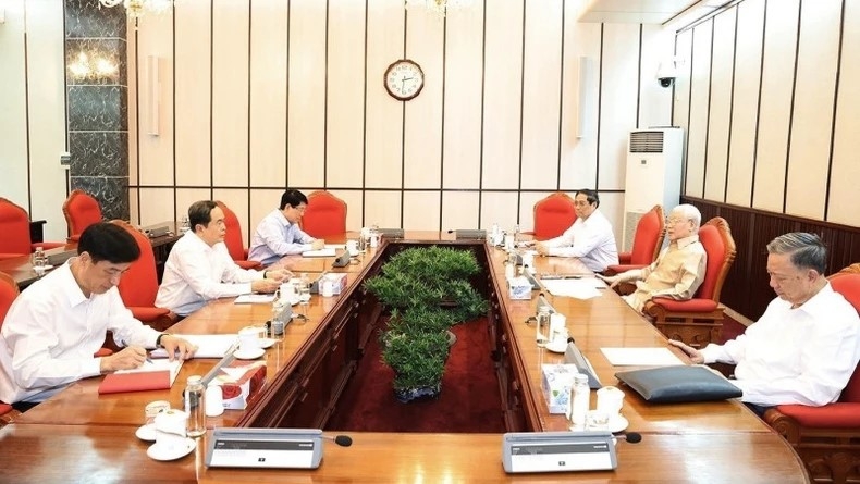 Tổng Bí thư Nguyễn Phú Trọng chủ trì cuộc họp lãnh đạo chủ chốt: Đánh giá và định hướng nhiều nội dung quan trọng