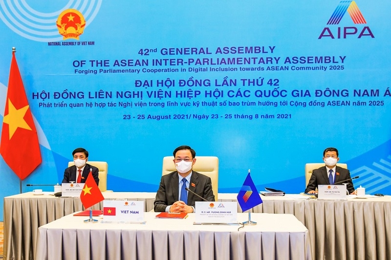 Chủ tịch Quốc hội Vương Đình Huệ họp phiên bế mạc AIPA-42