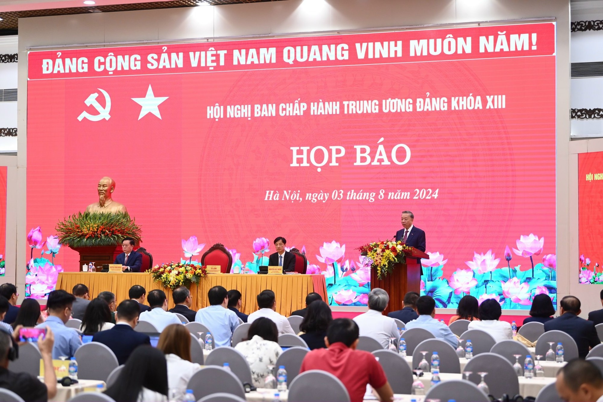 Tân Tổng Bí thư Tô Lâm: Hết lòng, hết sức phụng sự Tổ quốc, phục vụ Nhân dân