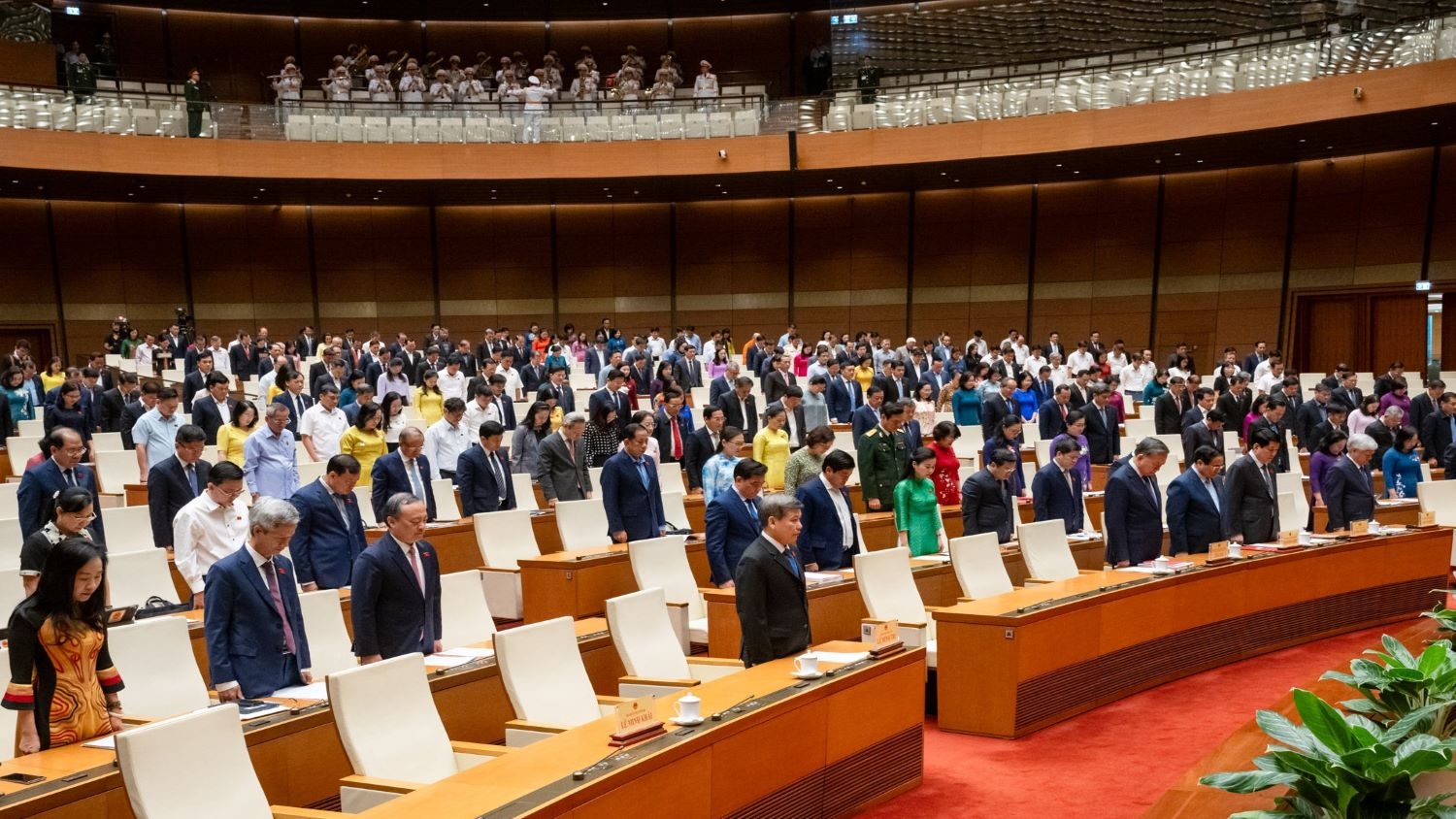 Quốc hội họp bất thường để bầu Chánh án Tòa án nhân dân tối cao, Viện trưởng Viện kiểm sát nhân dân tối cao; phê chuẩn bổ nhiệm 3 Phó Thủ tướng, 2 Bộ trưởng