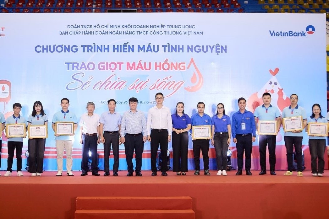 Đoàn Thanh niên VietinBank tổ chức thành công Chương trình hiến máu tình nguyện năm 2024