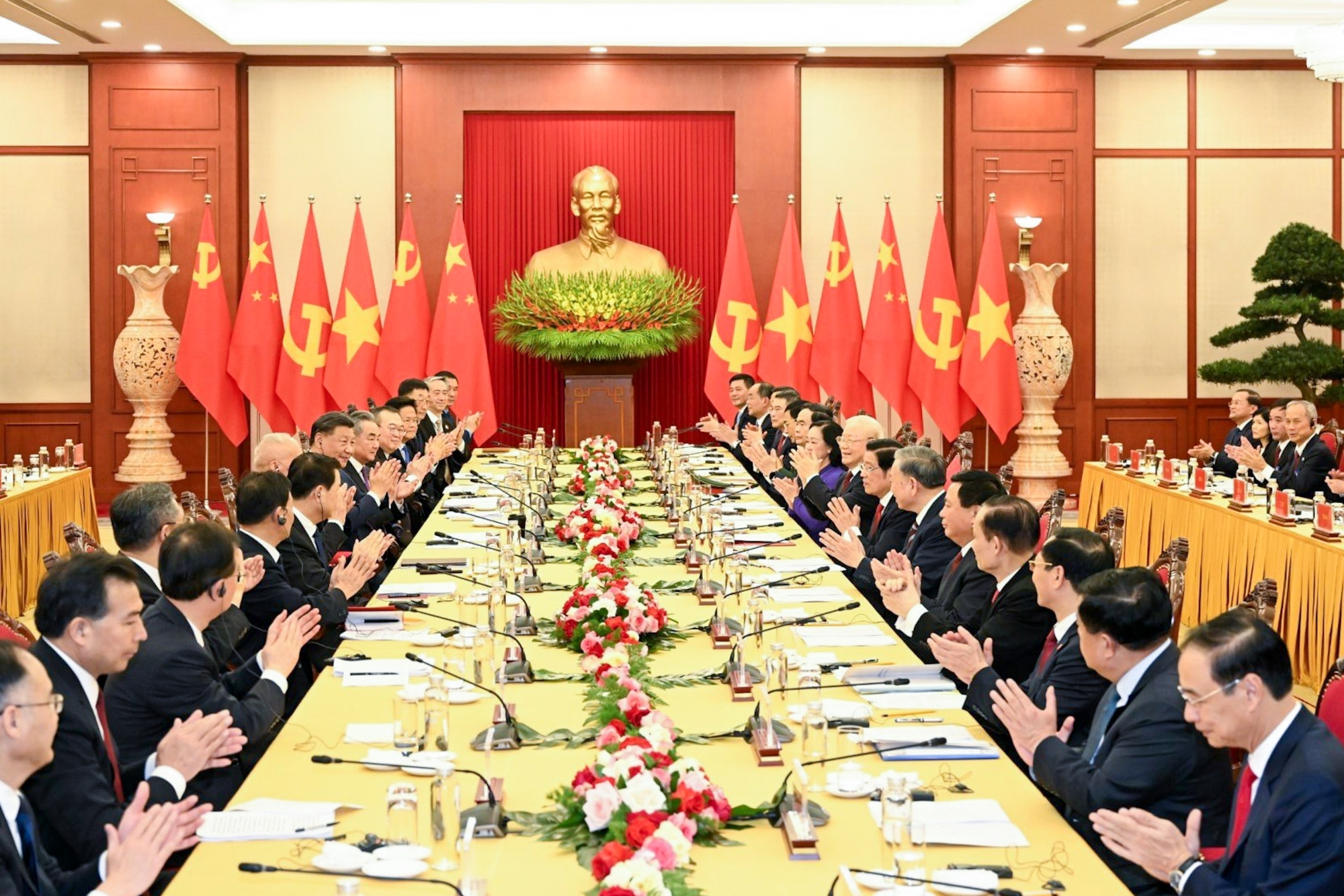 Việt Nam coi phát triển quan hệ với Trung Quốc là sự lựa chọn chiến lược