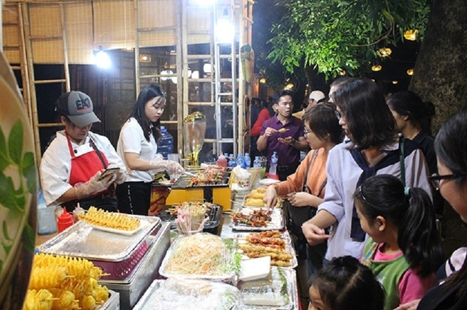 Truyền miệng điện tử và mối quan hệ với ý định lựa chọn điểm đến du lịch ẩm thực của thế hệ trẻ ở Việt Nam