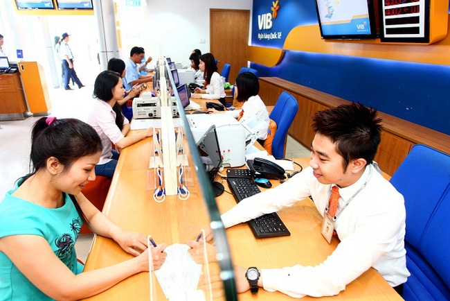 Các nhân tố ảnh hưởng đến quyết định gửi tiền tiết kiệm của khách hàng cá nhân tại các ngân hàng thương mại trên địa bàn TP. Đà Nẵng