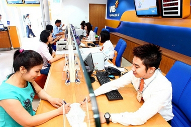 Các nhân tố ảnh hưởng đến quyết định gửi tiền tiết kiệm của khách hàng cá nhân tại các ngân hàng thương mại trên địa bàn TP. Đà Nẵng