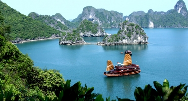 Khó khăn “kép” của du lịch Việt Nam