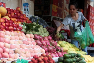 Rau quả nhiễm độc Trung Quốc "ung dung" vào Việt Nam: Vì sao?