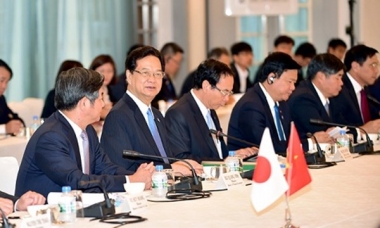 Thủ tướng tọa đàm với 15 tập đoàn hàng đầu Nhật Bản