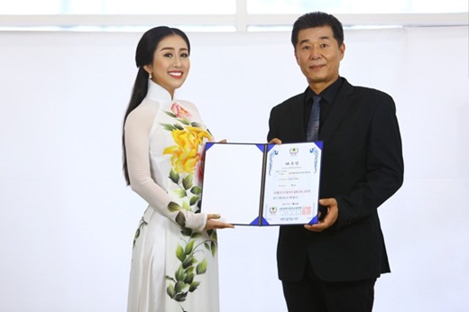 Nữ hoàng Sắc đẹp Đông Nam Á Kim Trang làm đại sứ truyền thông Olympic 2017 của Hàn Quốc tại Việt Nam