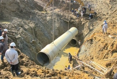 “Điệp khúc” vỡ đường ống nước ở Hà Nội bao giờ mới dừng?